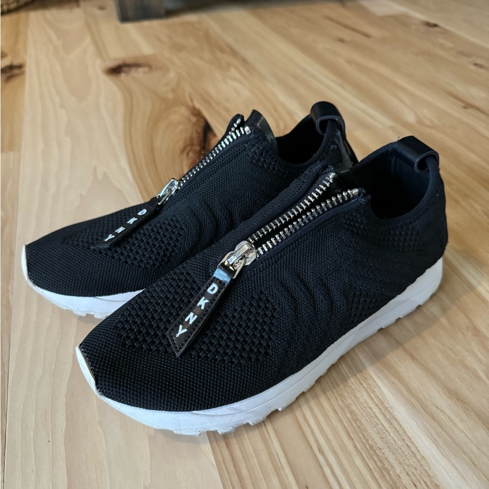 DKNY Sneakers